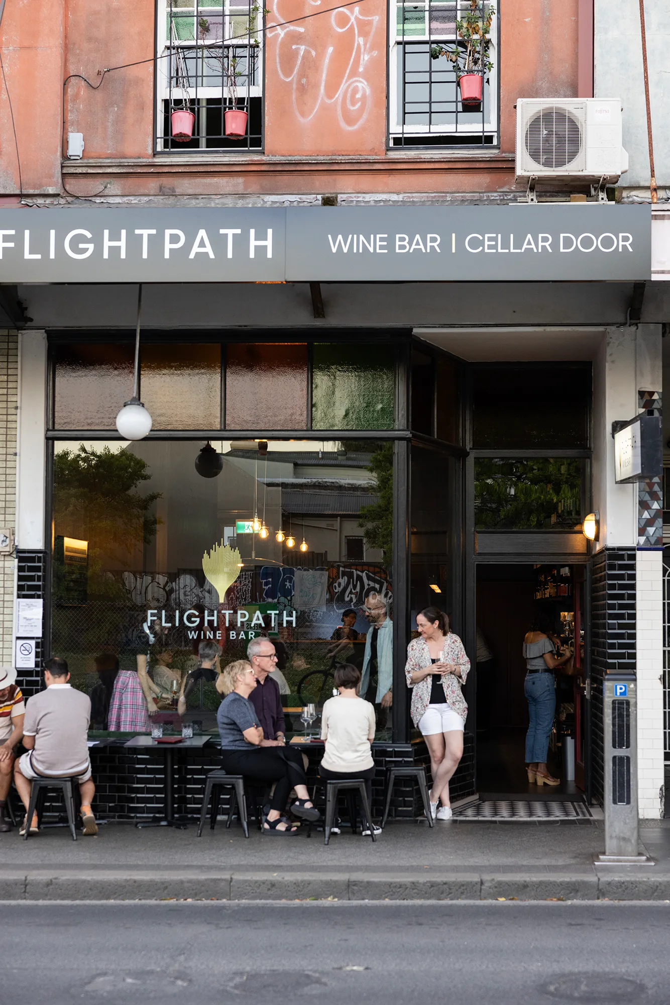 Flight Path Wine Bar — 10번째 사진