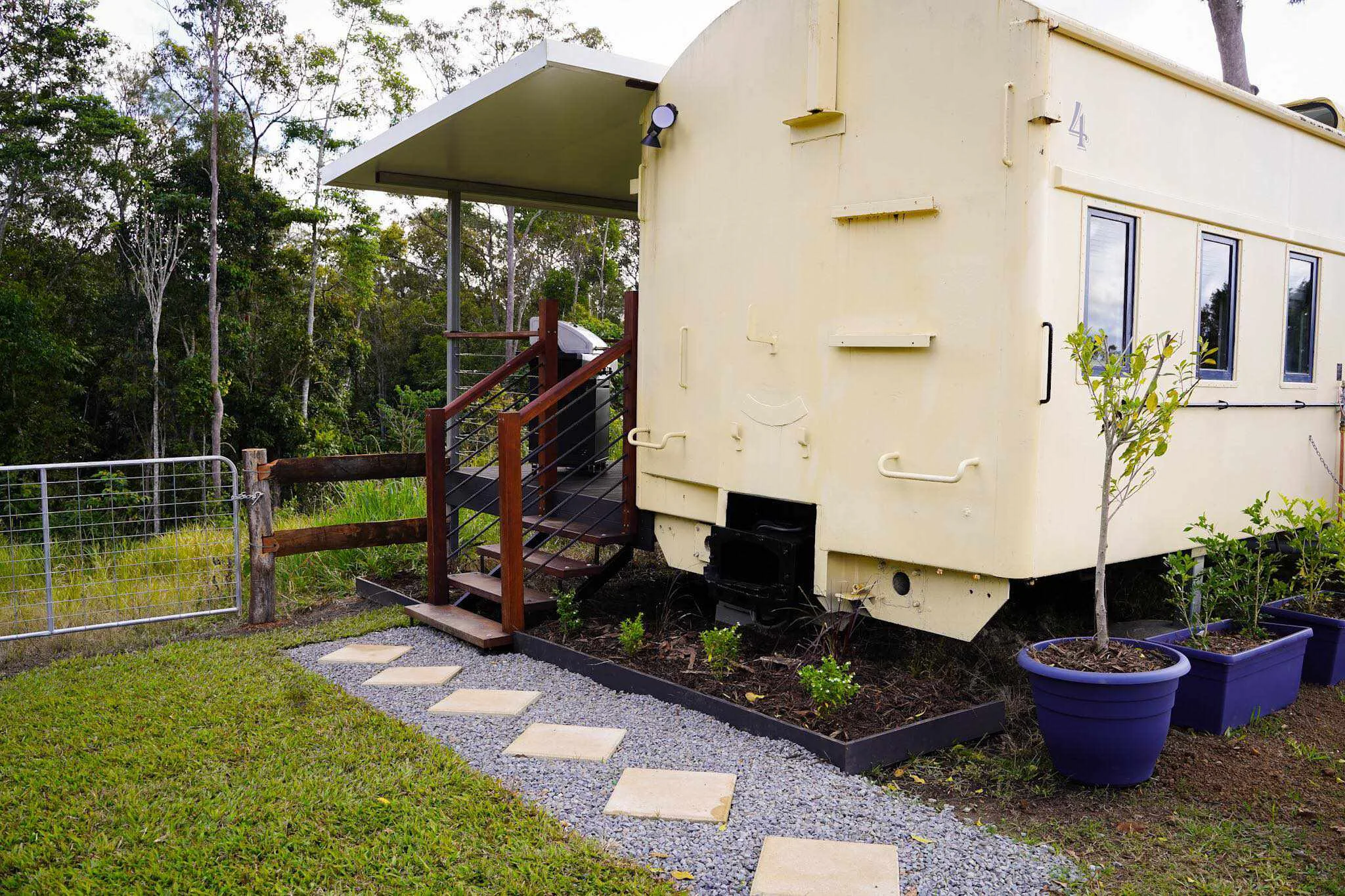 Hitching Rail Retreat — photo 7