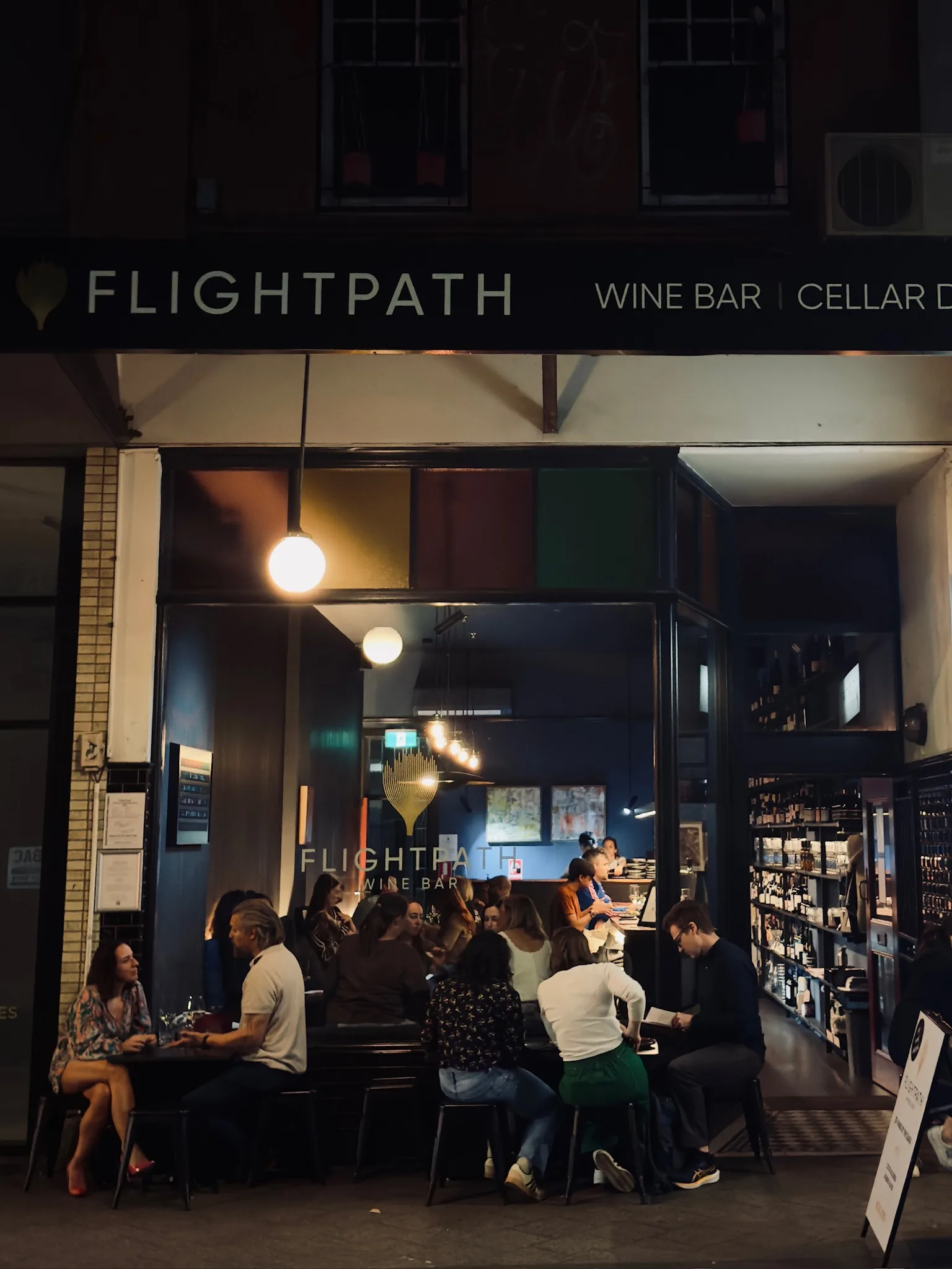 Flight Path Wine Bar — 6번째 사진