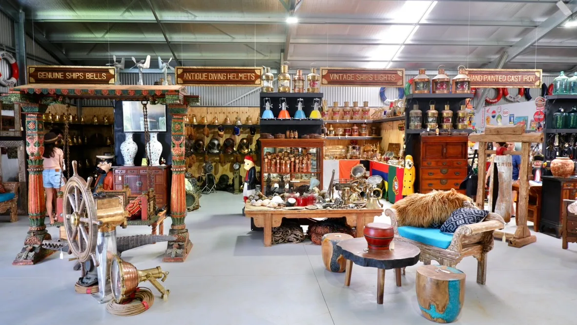 Bottom of the Harbour Antiques — 2번째 사진